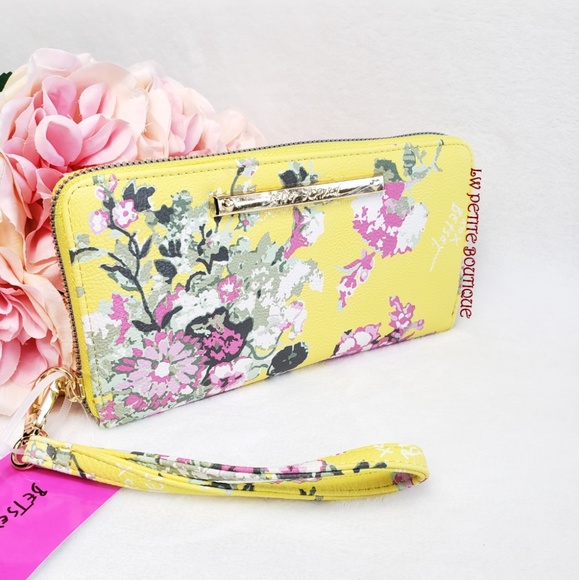 Betsey Johnson Wallet - Picture 4 of 5
